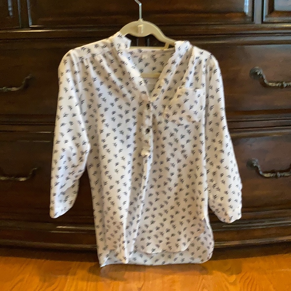 Three-quarter length sleeve blouse